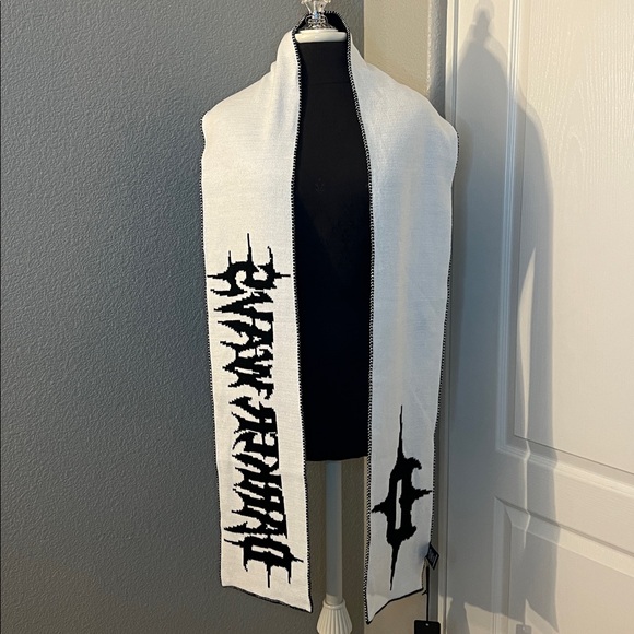 Dolls Kill DIATONIC KNIT SCARF Black and White Logo Scarf One Size NEW - Picture 4 of 5